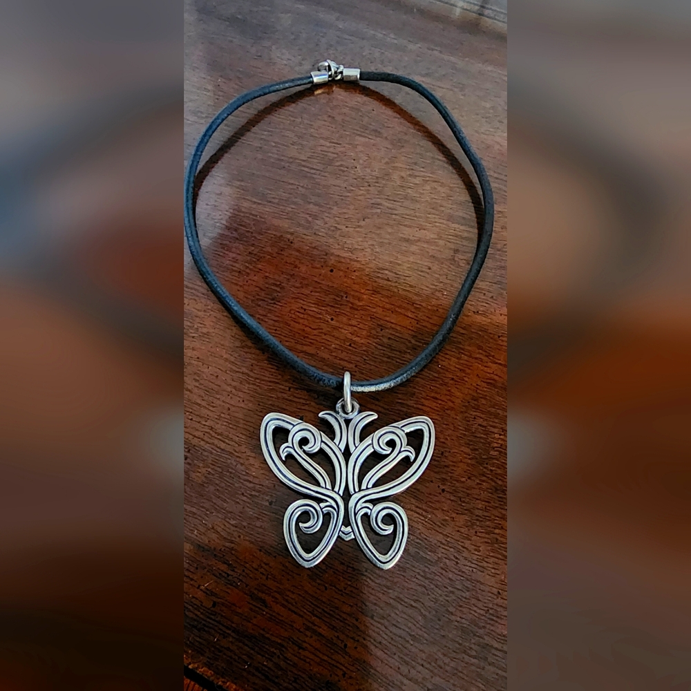 JAMES AVERY RARE 925 EXTRA LARGE LACE WING BUTTERFLY PENDANT & 17-1/2"LONG CHAIN